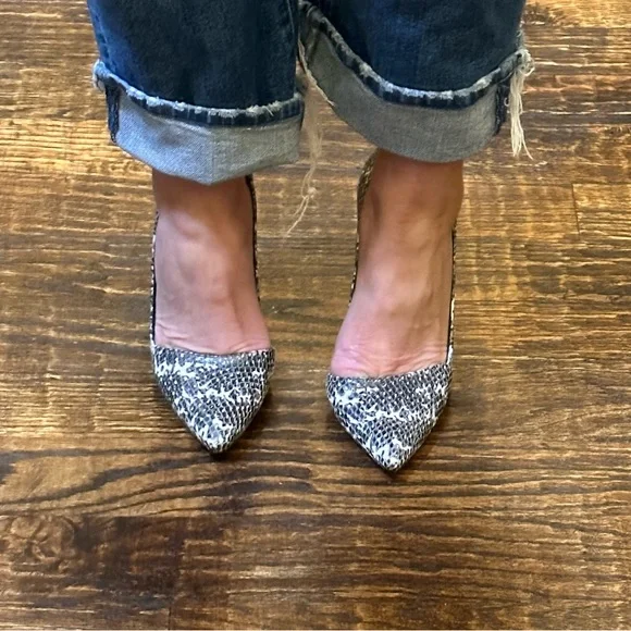 Alice + Olivia Monochrome Patterned Heels - Picture 3 of 10